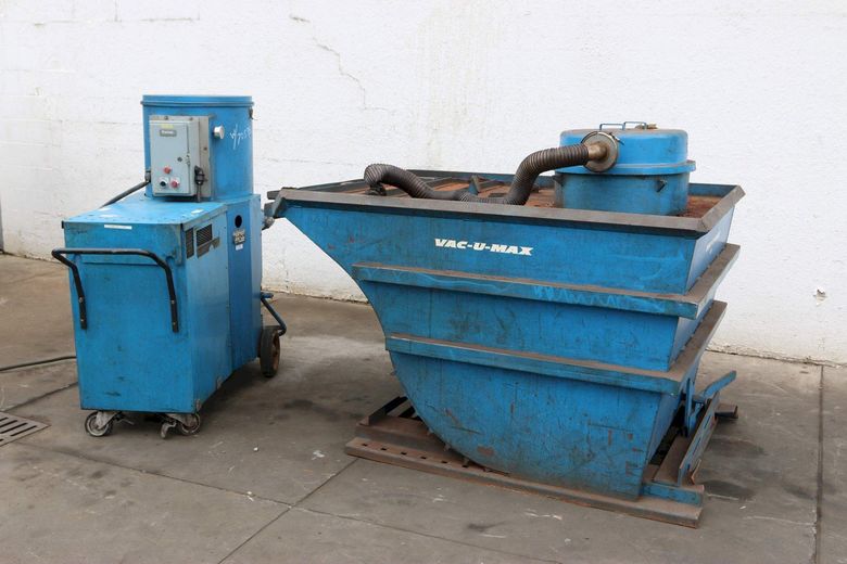 VAC-U-MAX MODEL 6.865 DUST COLLECTOR VACUMM W/ HOPPER: STOCK #70595