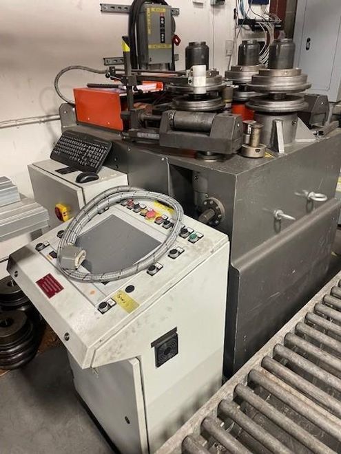 3" X 3" X 3/8" CARELL COMAC MODEL 305CN3 CNC HYD.RAULIC ANGLE ROLL: STOCK #77737