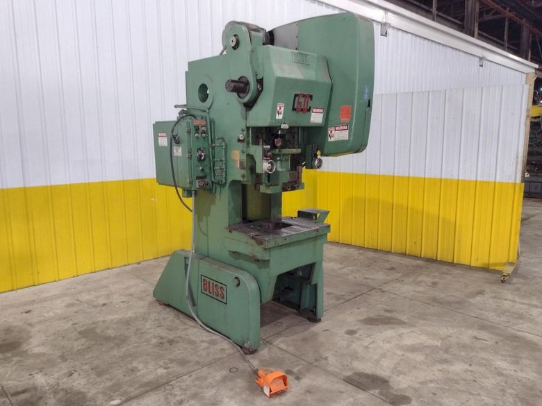 60 TON BLISS MODEL #C-60 OBI FLYWHEEL STAMPING PUNCH PRESS 4" STROKE: STOCK #23467