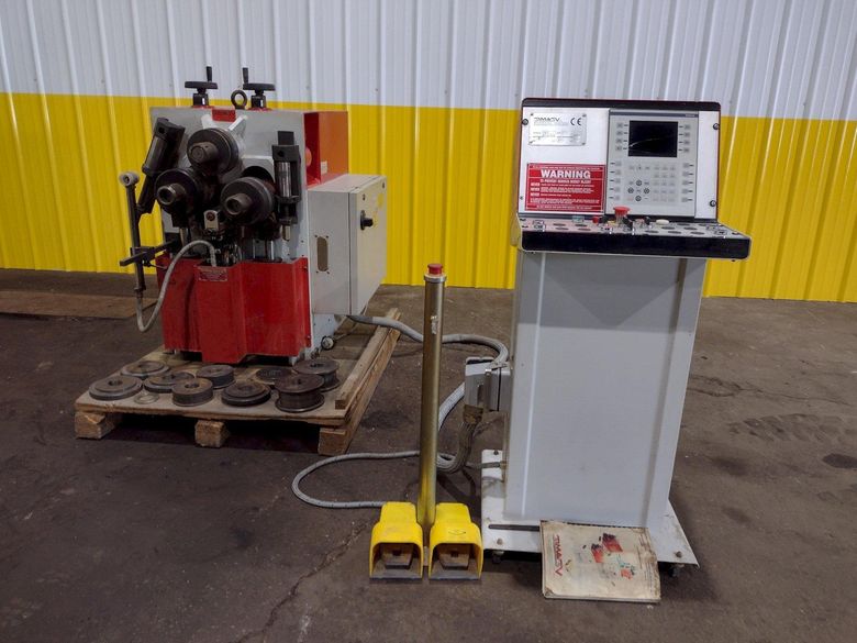2-3/8" X 2-3/8" X 1/4" SIMASV HYDRAULIC ANGLE BENDING ROLL: STOCK #18847