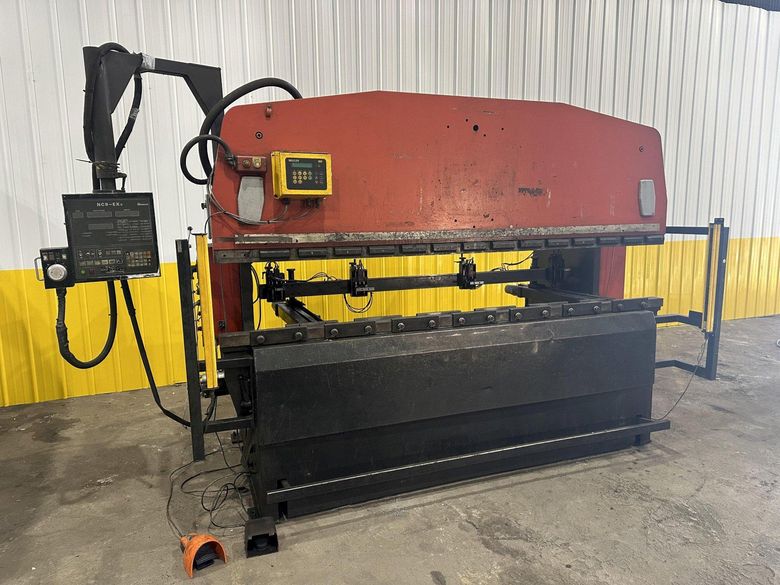 100 TON x 10' AMADA MODEL #RG-100 HYDRAULIC PRESS BRAKE NC9-EXII CONTROL, 1994: STOCK #19752