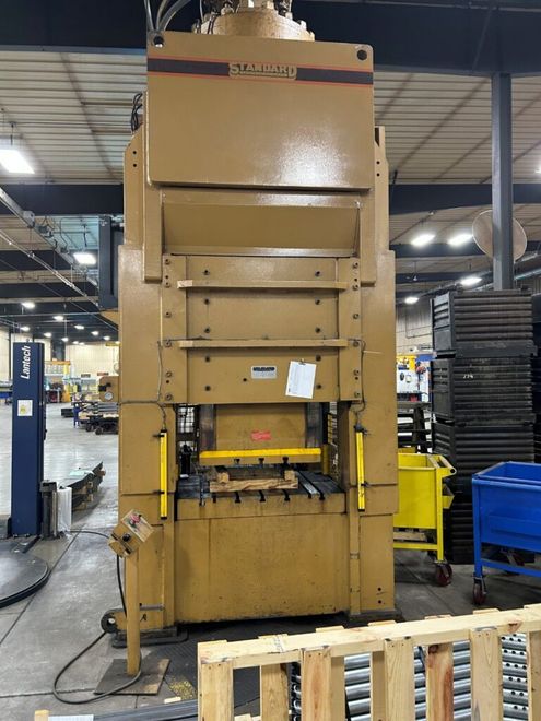 Standard Industrial 700 Ton Straight Side Press