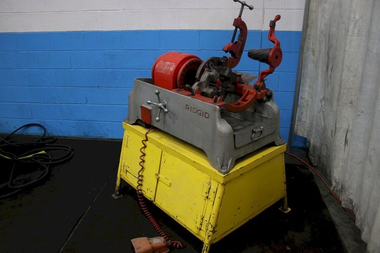 4" RIDGID MODEL #444 PIPE & BOLT THREADER: STOCK 76018