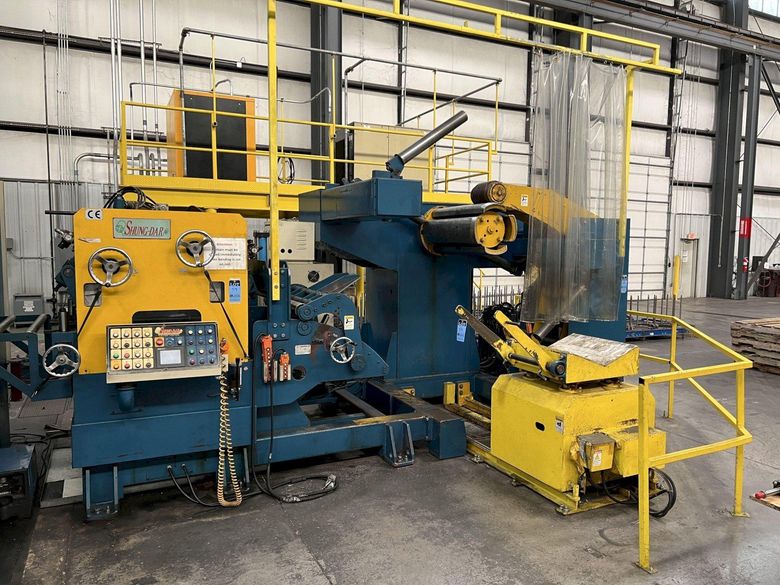14000 LB X 32" X .240" SHUNG DAR SERVO FEEDLINE
