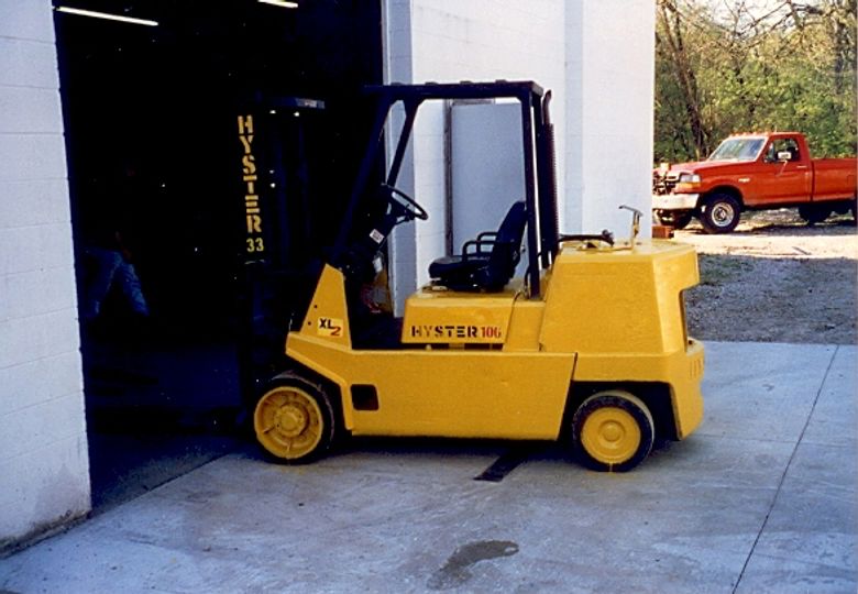 10,000 Lb Hyster Forklift