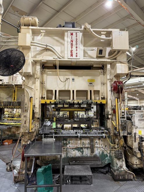300-ton MINSTER E2-300-84-48 Straight Side Press - Double Crank Metal Stamping Press For Sale, Y