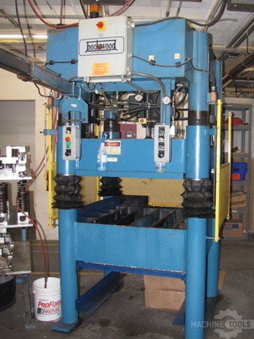 30 Ton Beckwood Four Post Hydraulic Press