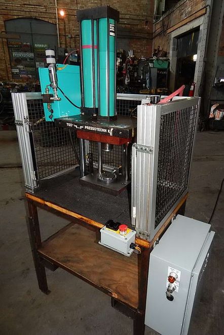 4 TON TOX PRESSOTECHNIK