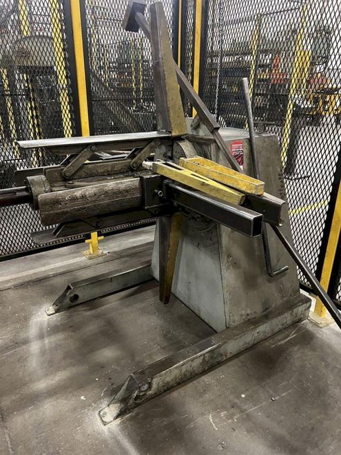 4000 LB X 24" VOGEL MOTORIZED UNCOILER