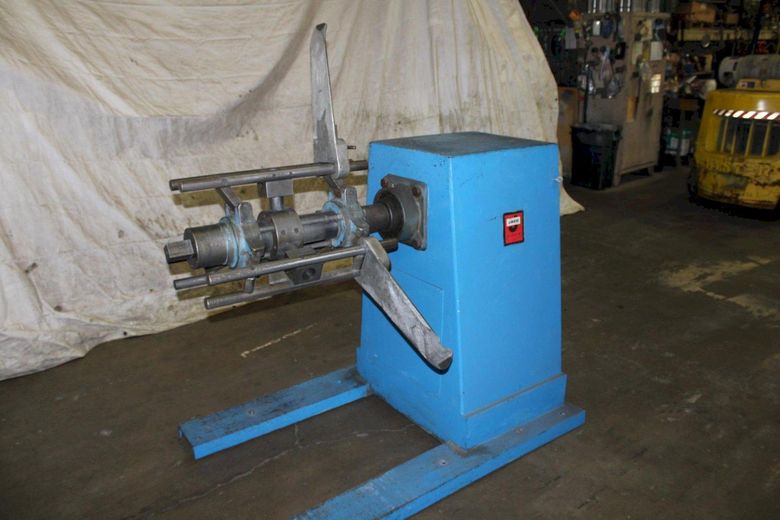 4000 LB X 24" JACO UNCOILER