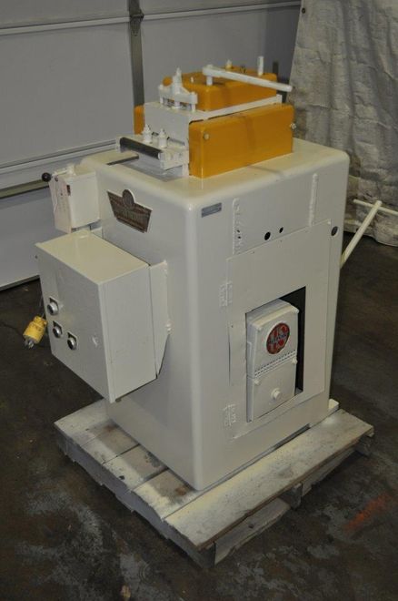 6" x .062" CWP 17 Roll Straightener