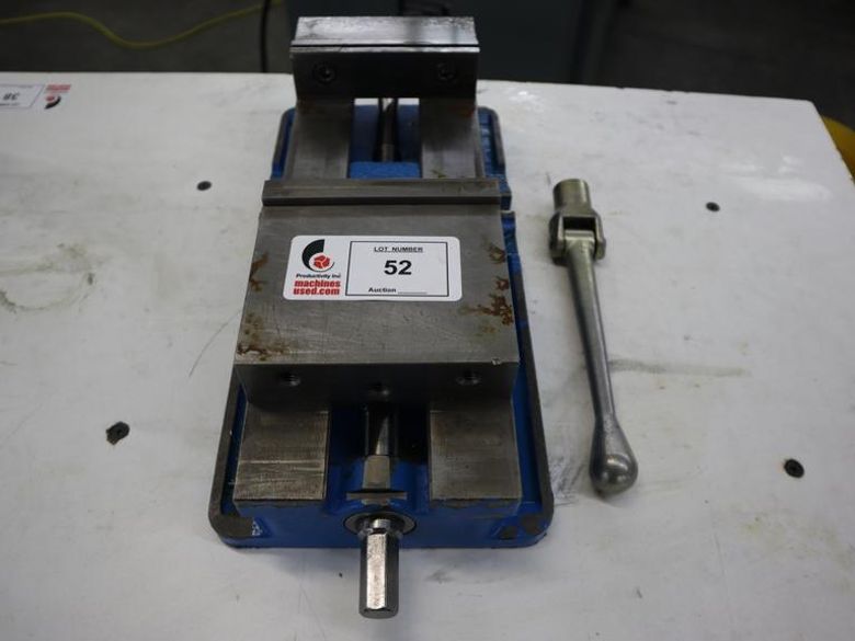 Kurt D688 6" Machine Vis,e Steel Jaws, Handle- Auction Item