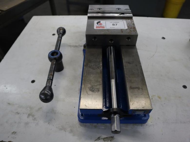 Kurt DX6 6" Machine Vise with Hard Jaws and Arm Lock Handle- Auction Item