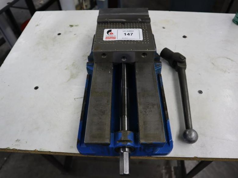 Kurt D688 6" Machine Vise with Steel Hard Jaws and Handle- Auction Item