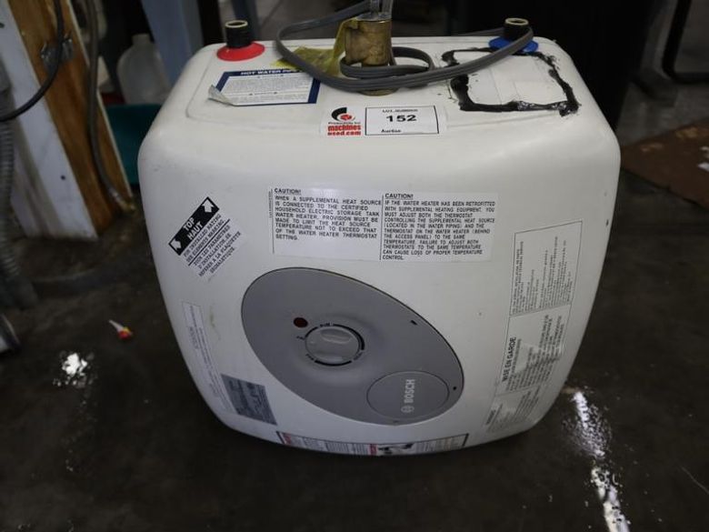 BOSCH Mini Electric Tank Water Heater: 7 gal, 120V, 1,440 W, Single Phase, 14.5 in x 17.5 in- Auction Item