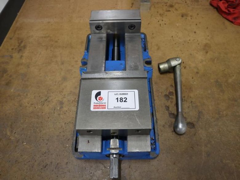 Kurt D688 6" Machine Vise with Steel Hard Jaws and Handle- Auction Item