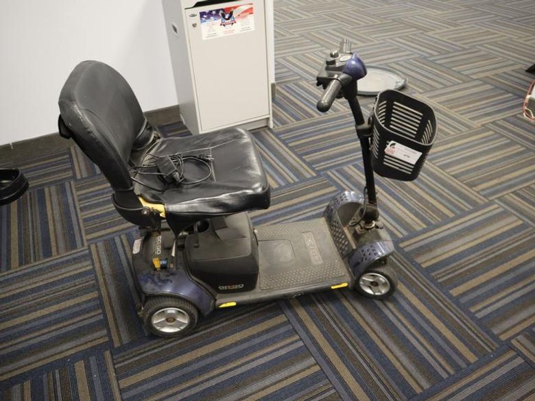Go Go Electric Scooter w Battery and Charger- Auction Item