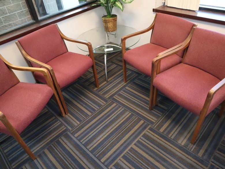 Office Padded Lounge Chairs (4pcs) With Glass Top Side Table- Auction Item