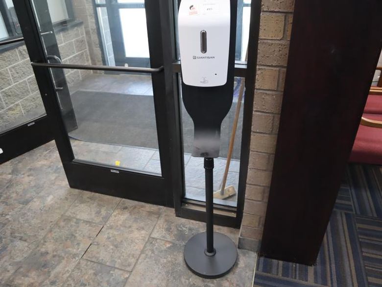 Gianisan Floor Mount Hand Sanitizer Dispenser, Battery Operated- Auction Item