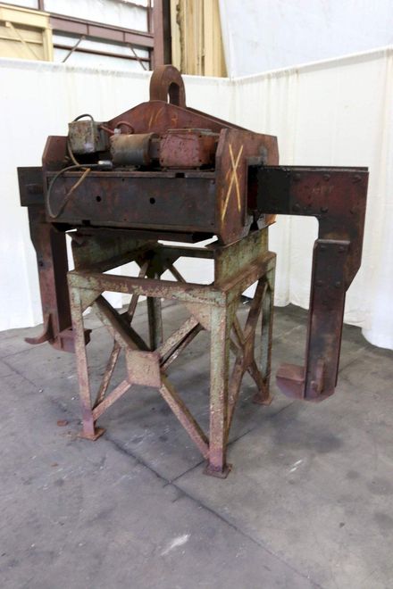 25 TON BUSHMAN COIL LIFTER: STOCK #67353