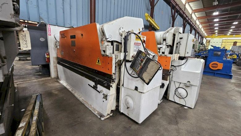 175 TON X 12' ACCURPRESSS MODEL 717512 HYDRAULIC PRESS BRAKE