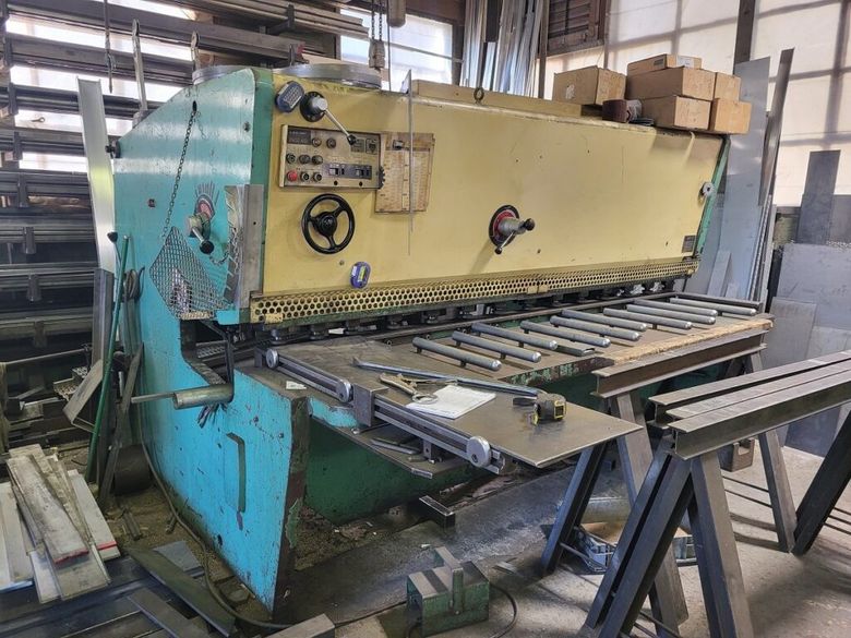 BRG 2600 A12 8′ x 1/2″ Hydraulic Shear