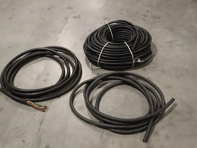 Heavy Duty 3 Phase Wire (1) Approx 25' of 6/3 & 8/1, (1) Approx 26' of 6/4, (1) Approx 100'+ Coil of 4/C 10 AWG Wire- Auction Item