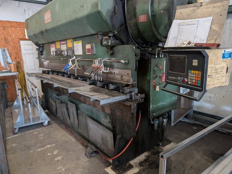 Chicago 1012-L 60/90 Ton x 12′ Press Brake With Hurco Backgauge