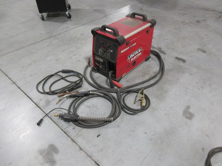 Lincoln Electric Power Wave C300 multi-process power source with an integrated wire feeder- Auction Item