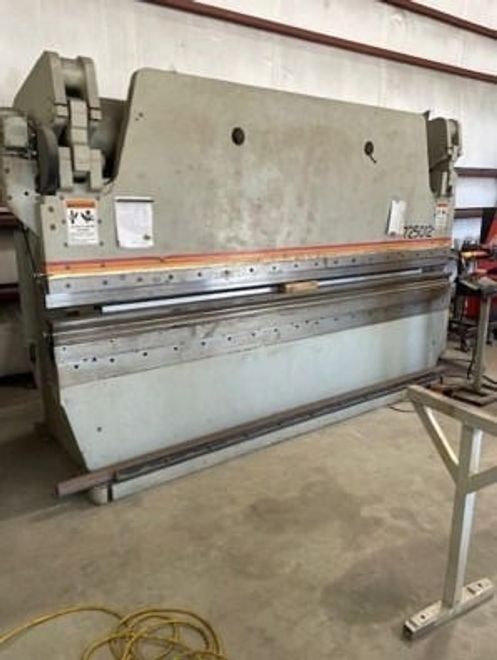 1997 Accurpress 725012 Press Brake (#6029)