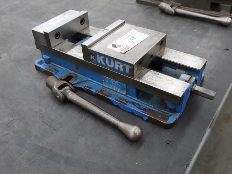 Kurt D-688 6" Machine Vise, Steel Jaws, Handle- Auction Item