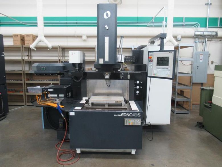 Makino EDNC-43S-A16MR CNC Sinker EDM, Makino MGF2 CNC Control, 16 ATC, C-Axis, 60 Amp, MR Head- Auction Item