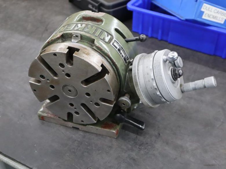 Nikken RSI-5 Rotary Table, Horizontal-Vertical Mount, 6.75" Table Diameter, Hand Feeds, Lock- Auction Item
