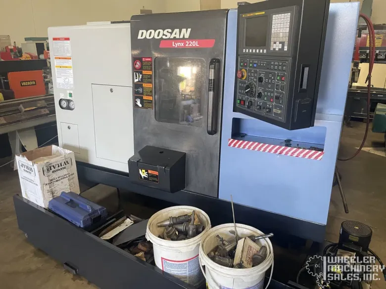 2012 DOOSAN Lynx 200LC CNC Lathe #8410 #1