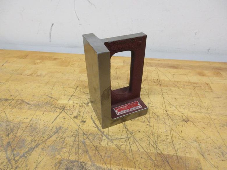 Suburban Tool URA 040508G Precision Ground Angle Plate 4" x 5" x 8"- Auction Item