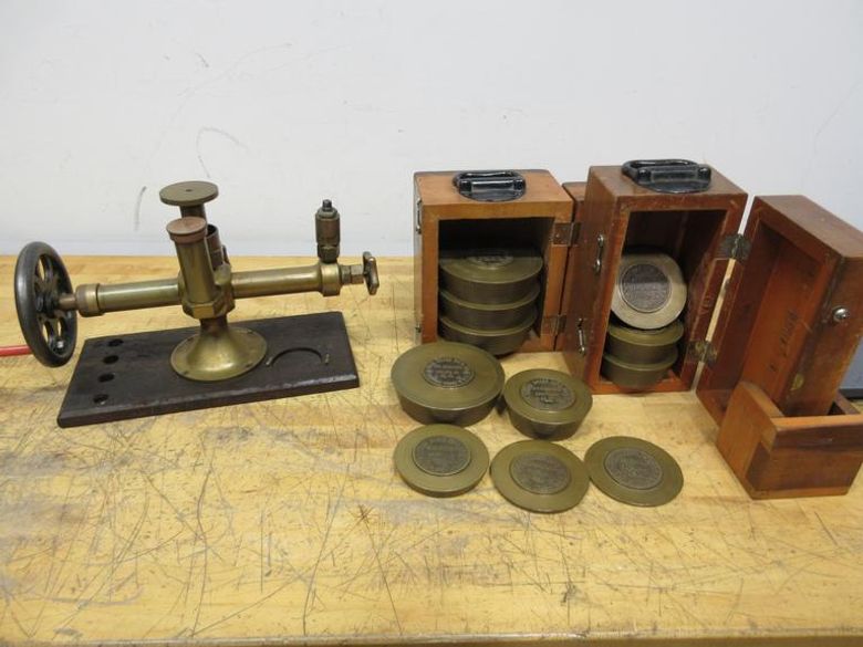 Star Brass Mf'g Co. ***Antique*** Single Range Deadweight Gage Tester with 74.5 Lbs of Brass Weight Sets in Original Wooden Boxes- Auction Item