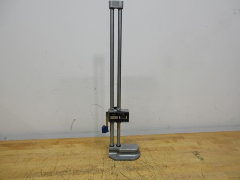 Shars Dual Column 24" Digital Height Stand- Auction Item