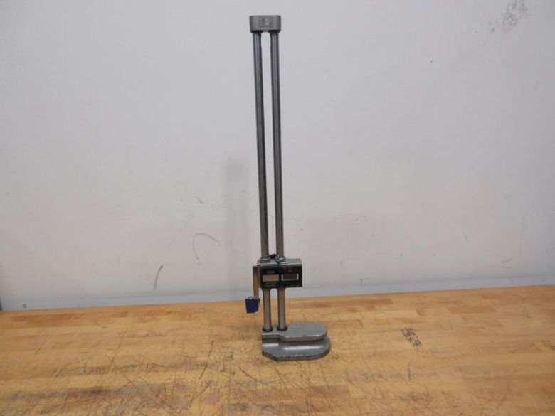 Shars Dual Column 24" Digital Height Stand- Auction Item