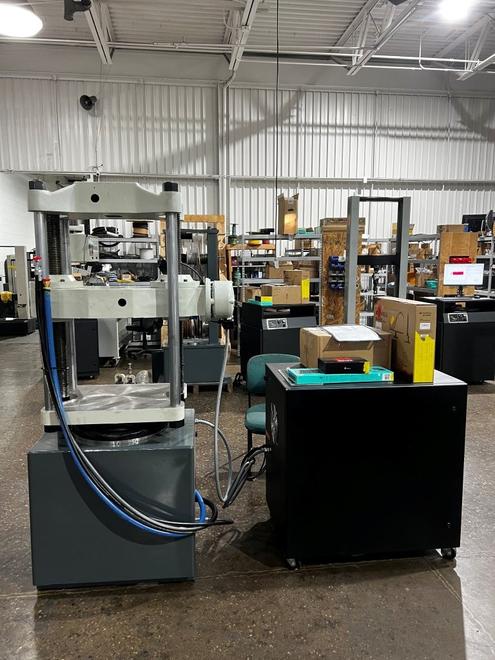 Reconditioned 120K (600kN) Tinius Olsen Super L Tensile & Compression Testing Machine