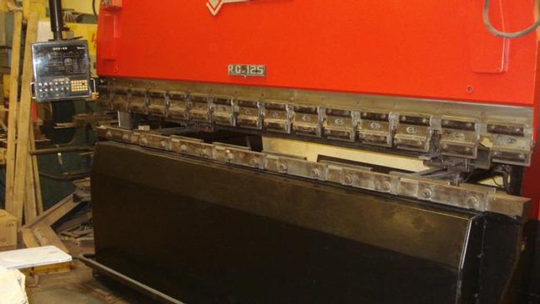 138 Ton Amada RG125, 10', NC9EX Controls, 1983, #16953
