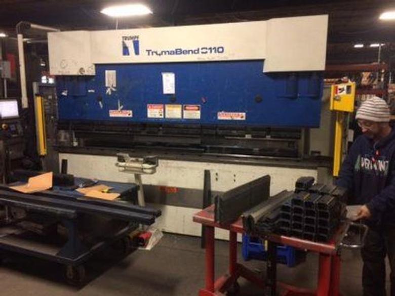 121 Ton Trumpf Trumabend C110 CNC Hyd Press Brake, 10', w/Delem Ctrl, Prog Z1 & Z2, Mfg 2004