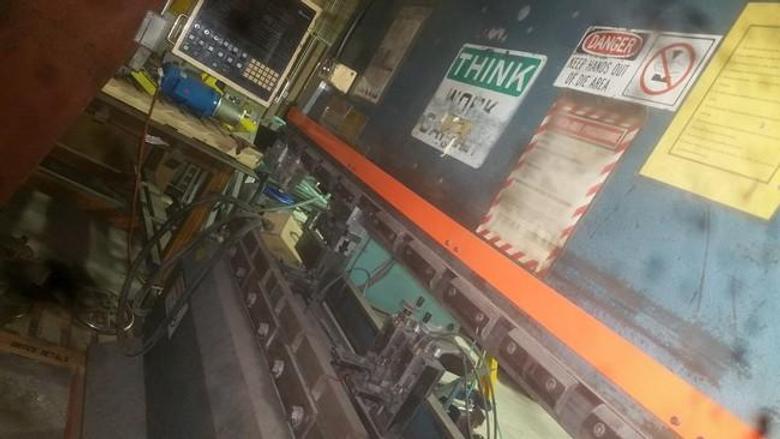 88 Ton Amada RG-80, '86, 98.6"Bend,3.9"Str,14.6"Open Ht,NC9EX Ctrl,Full Set Upper Clamps