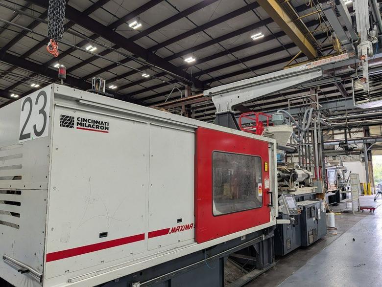950 TON 232 OZ CINCINNATI MILACRON MM950 INJECTION MOLDING MACHINE, 2013