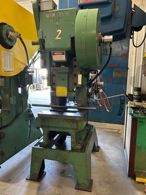 Minster 32 Ton Press, Model B1-32 Fixed Base, S/N 14716, 1.5" Stroke, 400 SPM (fixed), 2.25" Slide Adj, 9.5" SH, STK# 1539
