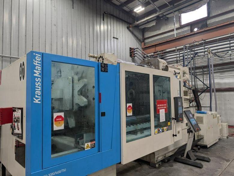 650 TON KRAUSS MAFFEI CXZL 650-3000/1400/750  THREE SHOT INJECTION MOLDING MACHINE, 2010