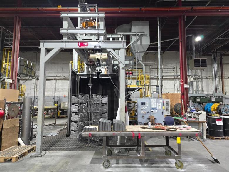 Year 2014 SINTO Spinner Hanger Blast, (5) 20 HP Wheels, Max work 70" Diameter X 96" Height, 5,000 Max Work weight, with Optional 72" Table