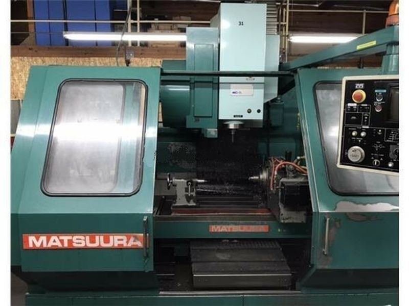 EQUIPPED WITH YASNAC MX-3, FULL 4TH AXIS, LIVE CENTER, 30 ATC, INCLUDES 55 BT-40 TOOL HOLERS, RIGID TAPPING, NEW SPINDLE DRIVE, VERY CLEAN, UNDER POWER & RUNNING
