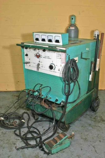 300 AMP UNION CARBIDE TIG/MIG WELDER:  STOCK #50242