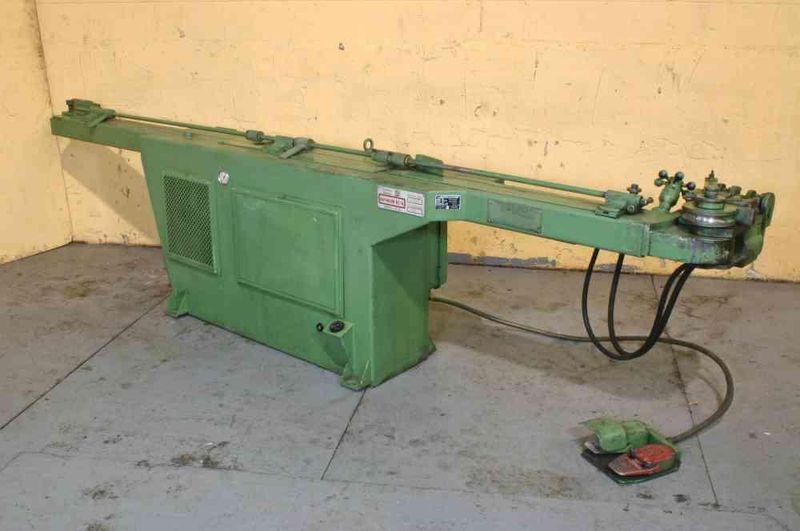 1' CURVATUBI MODEL #B-25 HORIZONTAL TUBE BENDER: STOCK #51499