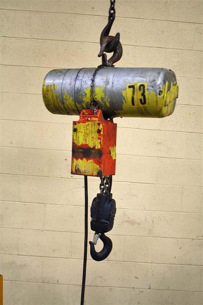 2 TON C & M SINGLE PHASE CHAIN HOIST: STOCK #55346